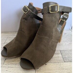 Charlotte Russe Faux Suede Peep Toe Block Heel Buckle Strap Sandals Brown 8